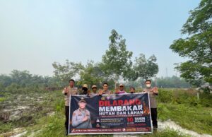 Tak Kenal Lelah Dan Hari Libur, Ditbinmas Polda Kalteng Masifkan Sosialisasi Stop Karhutla Kepada Masyarakat Ditbinmas Polda Kalteng sosialisasi karhutla Kalimantan Tengah