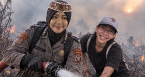 Hanny dan Yaya, Srikandi Pemadam Karhutla di Tengah Kepungan Asap Duo Srikandi