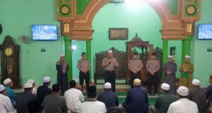 Pererat Silaturahmi Dengan Masyarakat, Ditbinmas Polda Kalteng Sampaikan Pesan Kamtibmas dalam Subuh Keliling di Masjid Darul Mutaqin Palangka Raya